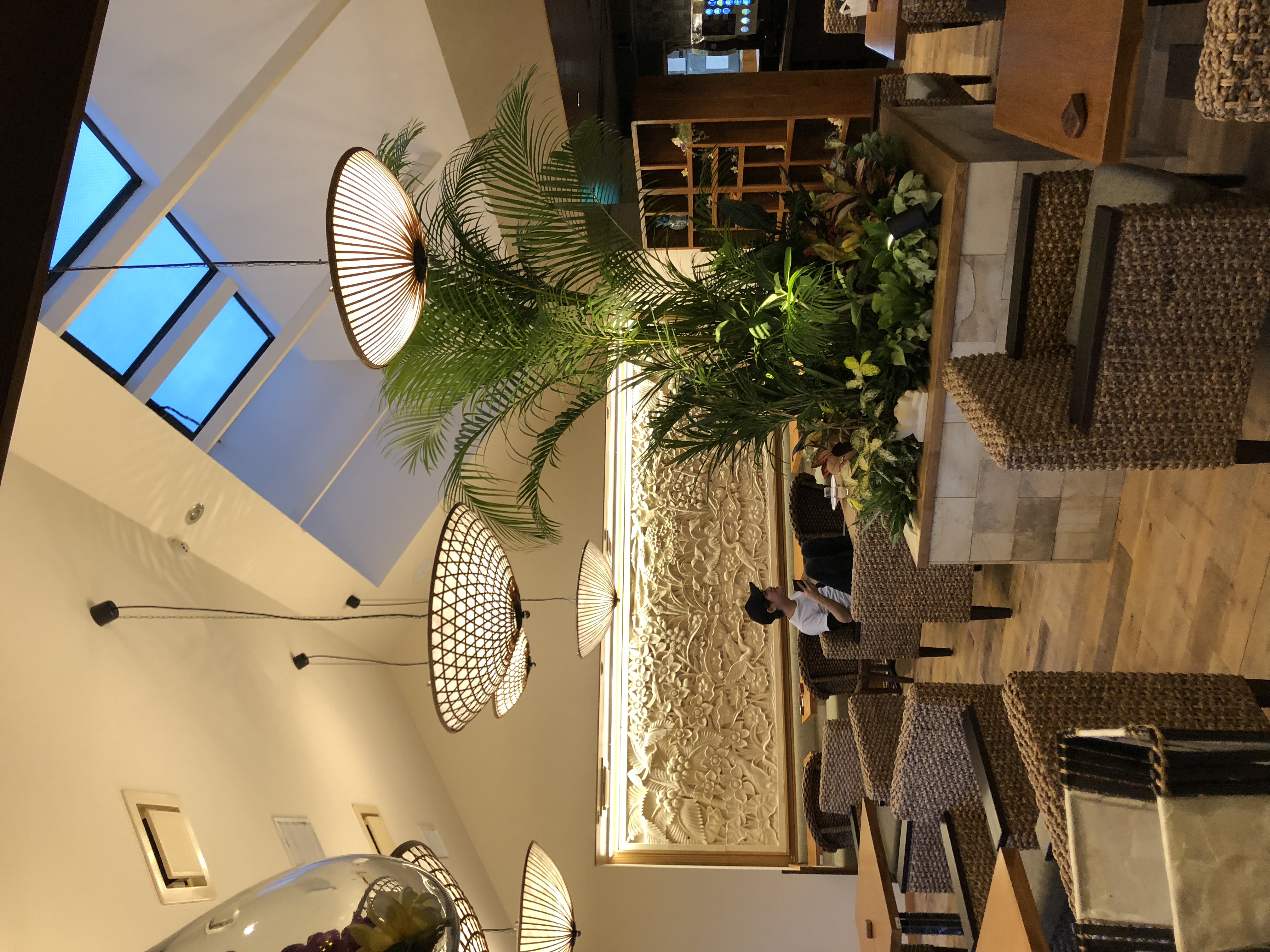 某イタリアン 電気設備、防災設備