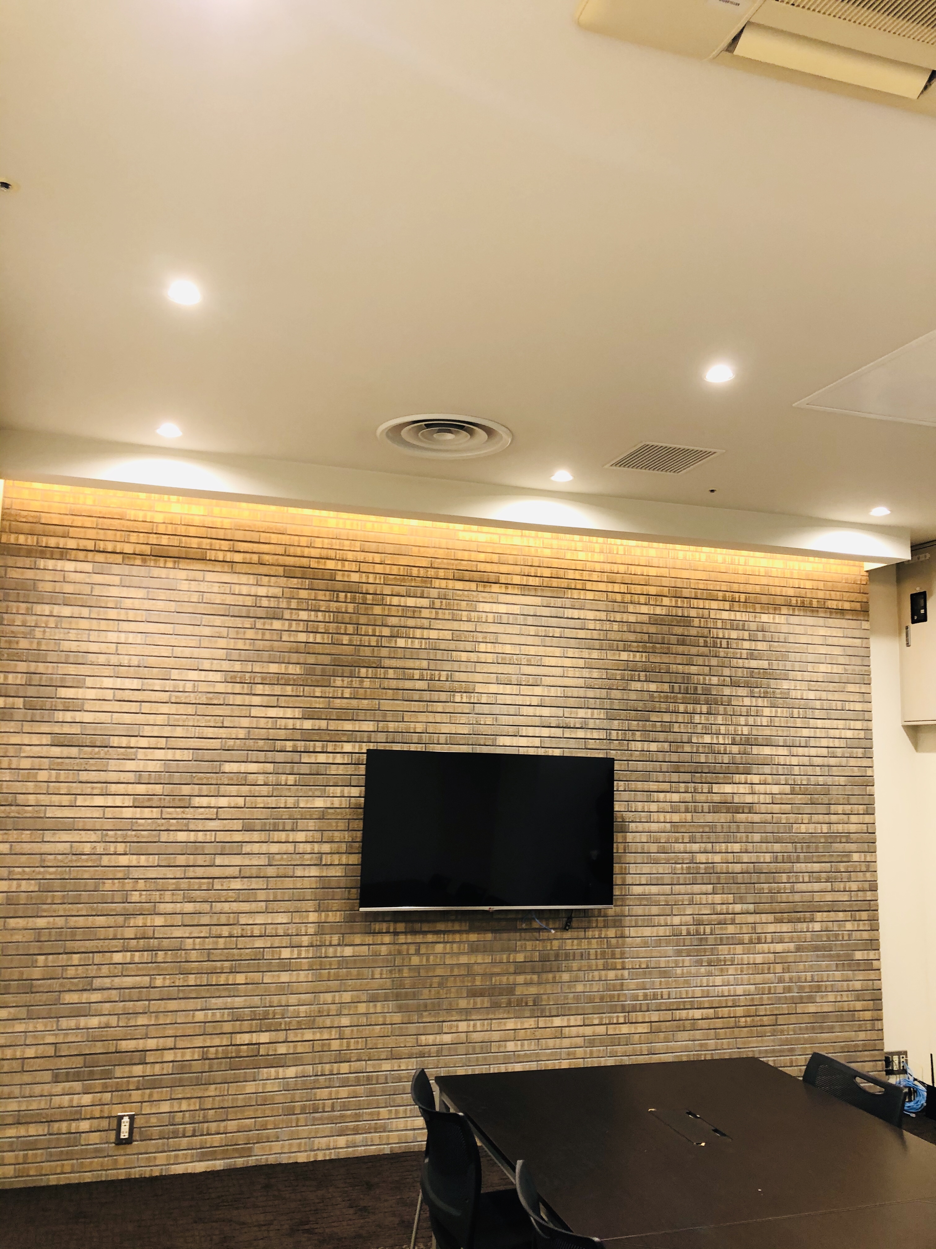 某所エントランス改修工事