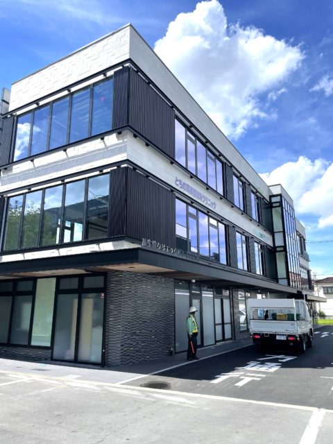 クリニックビル電気空調給排気設備工事